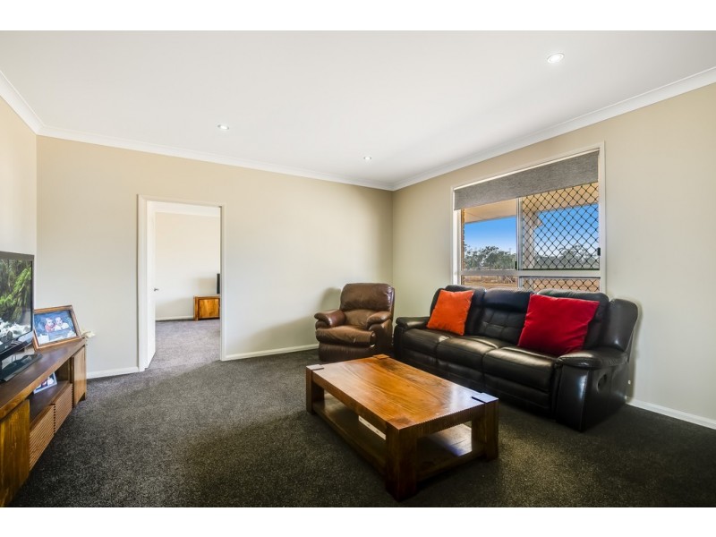 140 Henningsen Road, Oakey QLD 4401