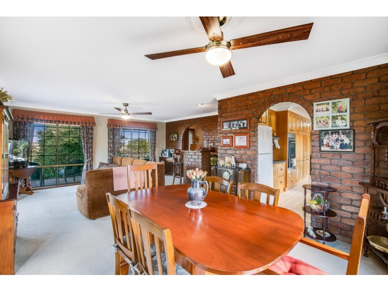 71 Valley View Drive, Meringandan West QLD 4352