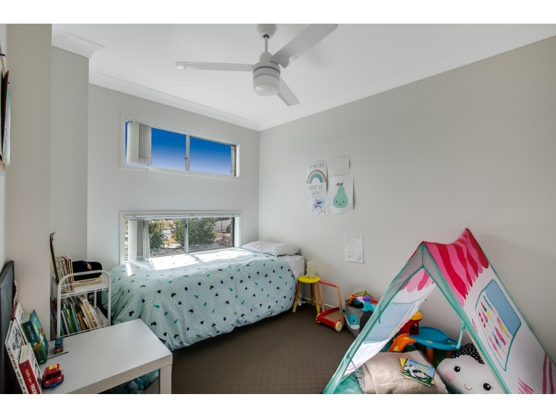 1 and 2 / 4 Rosenstengel Street, Darling Heights QLD 4350