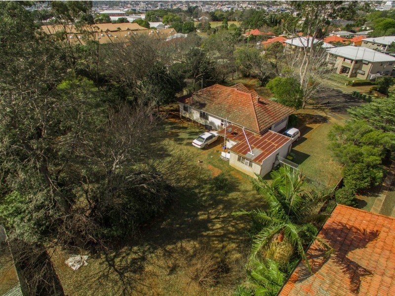 73 Hill Street, Newtown QLD 4350