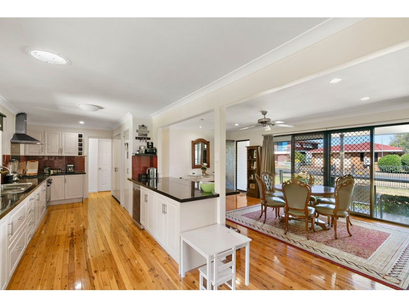 5 Cambridge Street, Harristown QLD 4350