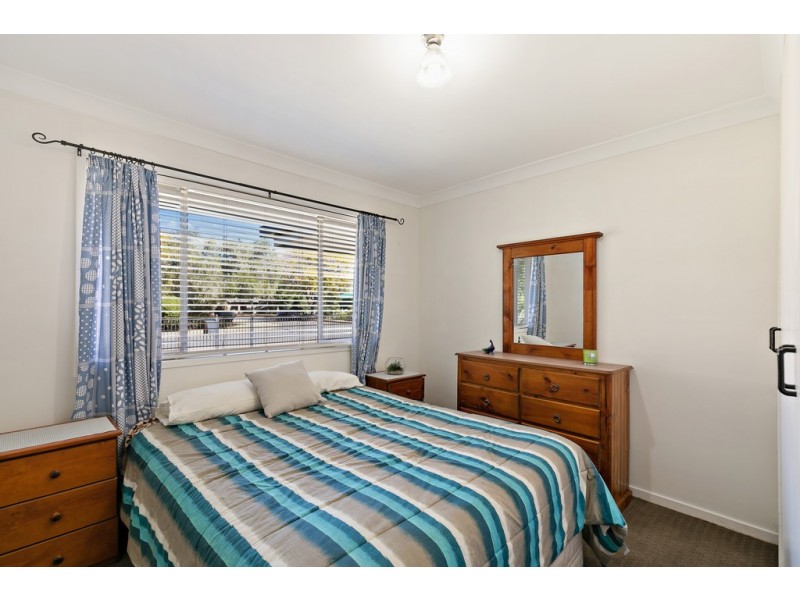 5 Cambridge Street, Harristown QLD 4350