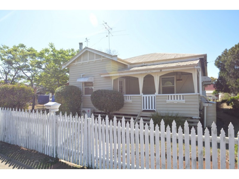 37 Hume Street, Pittsworth QLD 4356