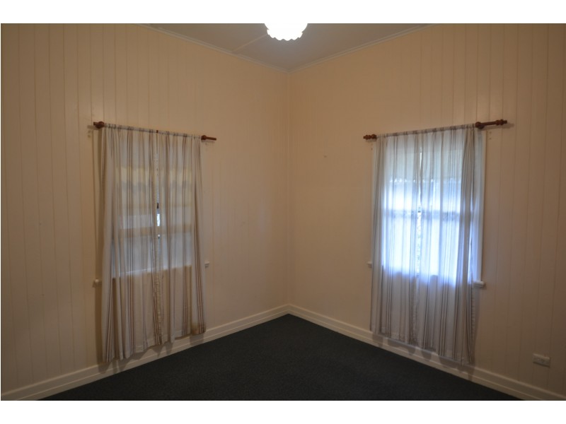 37 Hume Street, Pittsworth QLD 4356