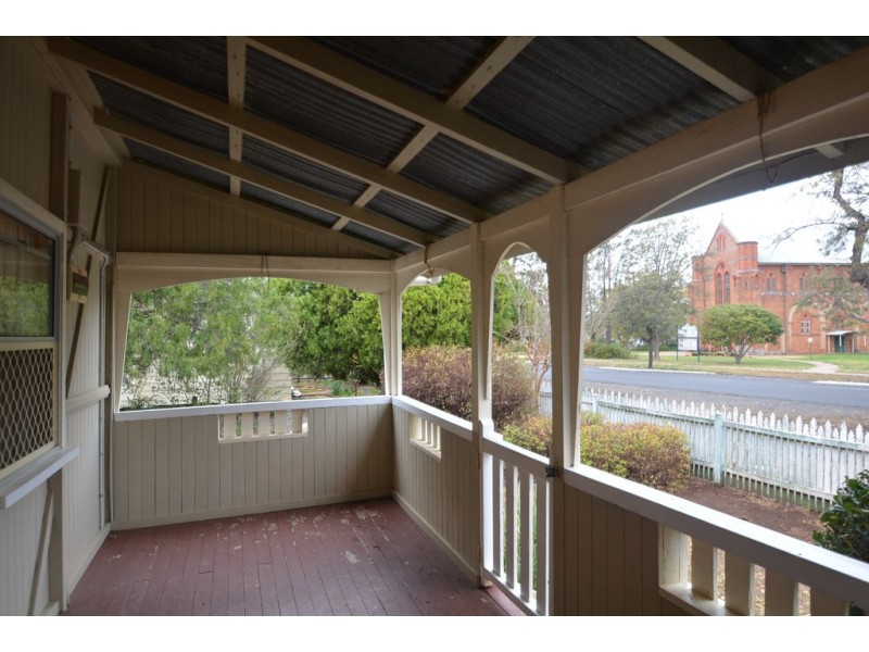 37 Hume Street, Pittsworth QLD 4356