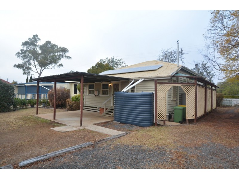 37 Hume Street, Pittsworth QLD 4356