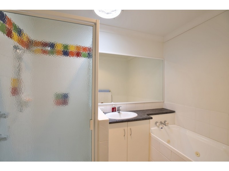 1/15 Bunya Street, Kearneys Spring QLD 4350