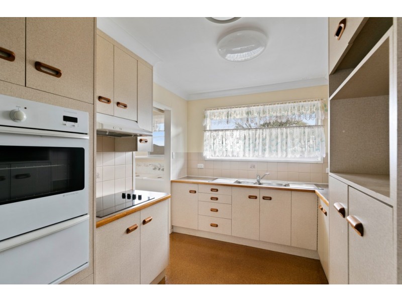 9 Jondaryan Street, Newtown QLD 4350