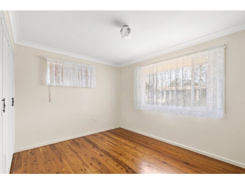 9 Jondaryan Street, Newtown QLD 4350