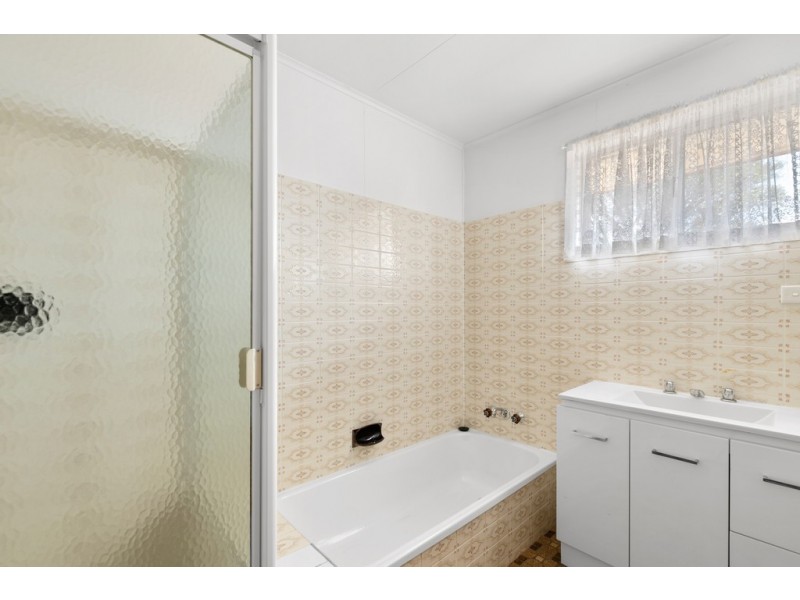 9 Jondaryan Street, Newtown QLD 4350