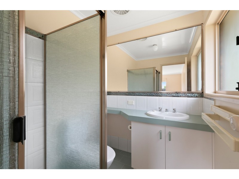 4 Ware Court, Darling Heights QLD 4350