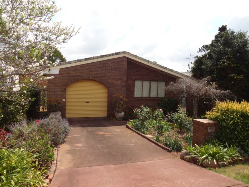 25 Burke Street, Rangeville QLD 4350