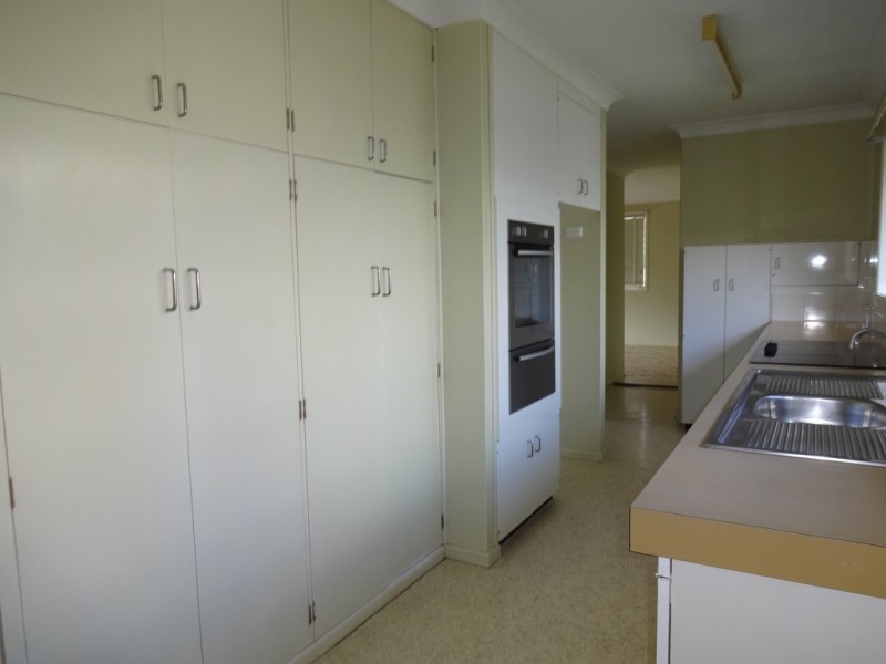 25 Burke Street, Rangeville QLD 4350