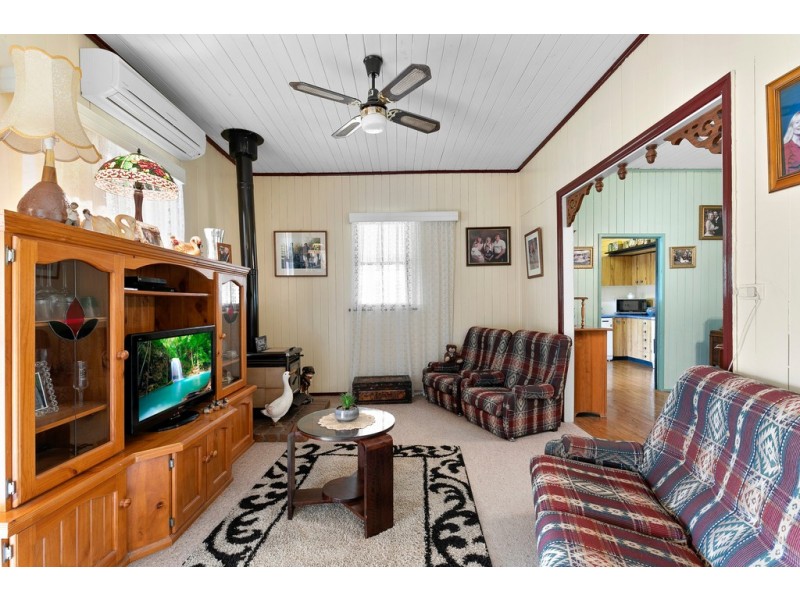 3282 Oakey-Pittsworth Road, Pittsworth QLD 4356