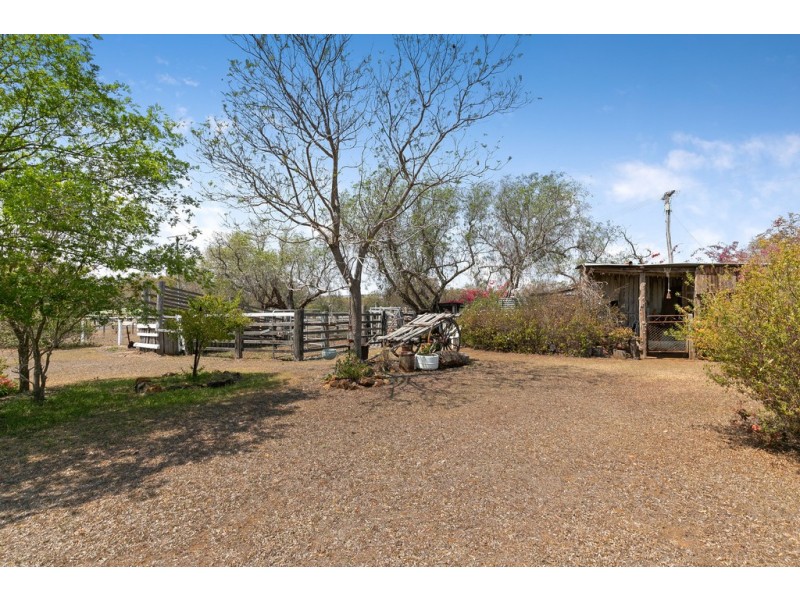 3282 Oakey-Pittsworth Road, Pittsworth QLD 4356