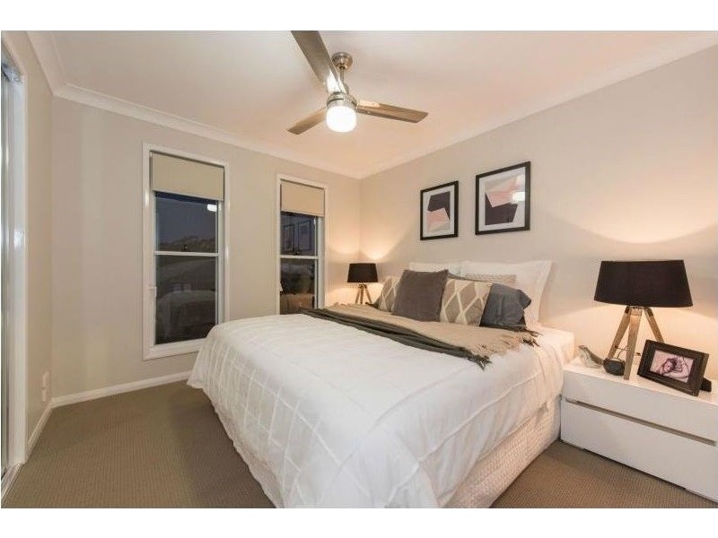 1/241D Mackenzie Street, Centenary Heights QLD 4350
