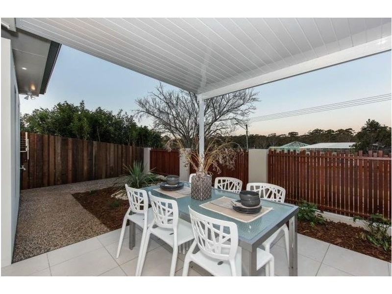 1/241D Mackenzie Street, Centenary Heights QLD 4350