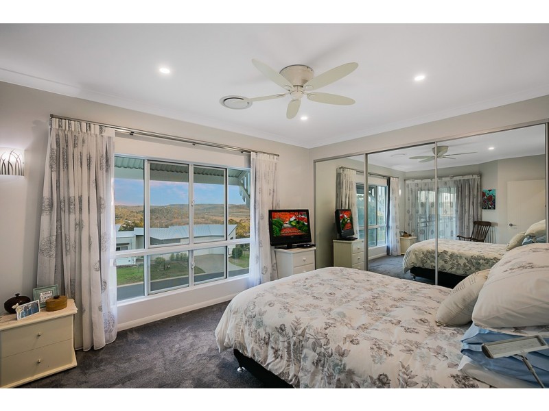 18 Manikato Drive, Hodgson Vale QLD 4352