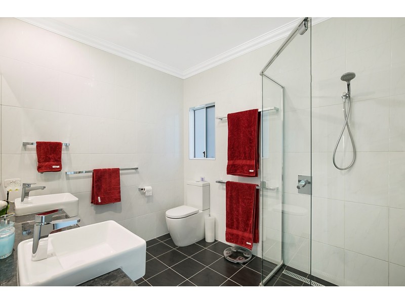 18 Manikato Drive, Hodgson Vale QLD 4352