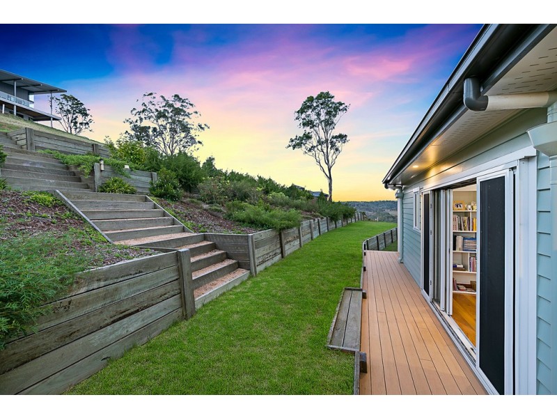 18 Manikato Drive, Hodgson Vale QLD 4352