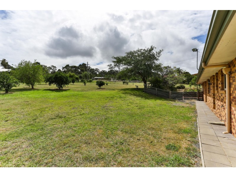 5 Paspalum Court, Meringandan West QLD 4352