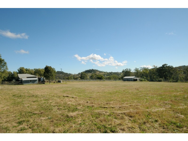 81 Euston Road, Glenvale QLD 4350