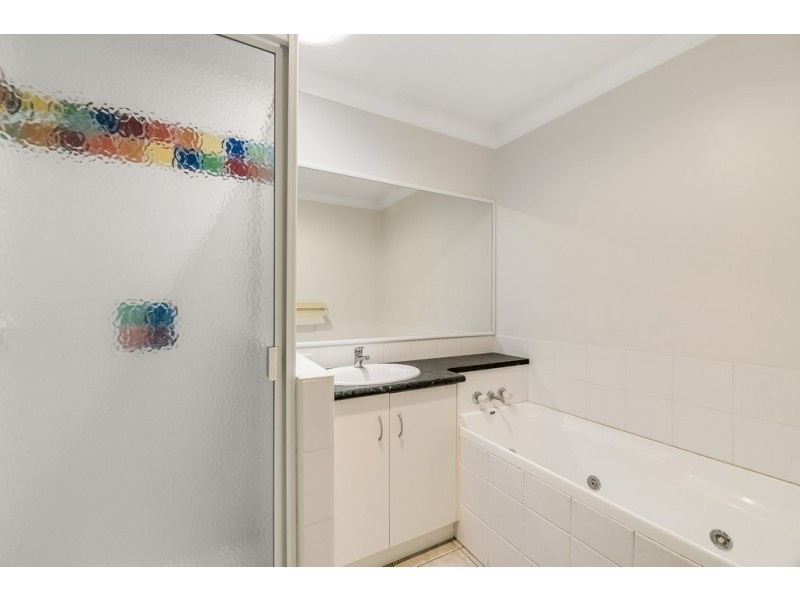 15 Bunya Street, Kearneys Spring QLD 4350