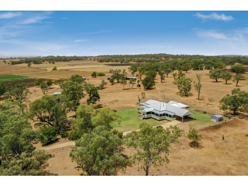 503 Oakey Pittsworth Road, Aubigny QLD 4401