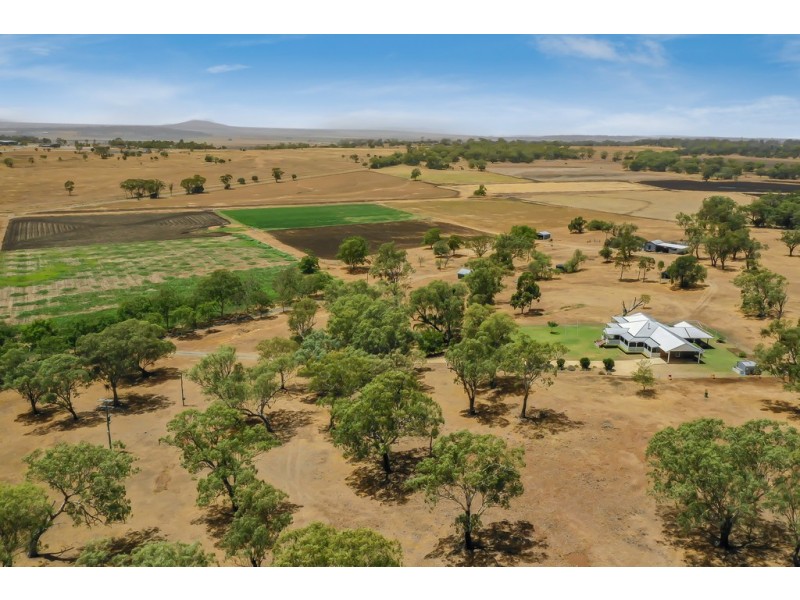 503 Oakey Pittsworth Road, Aubigny QLD 4401