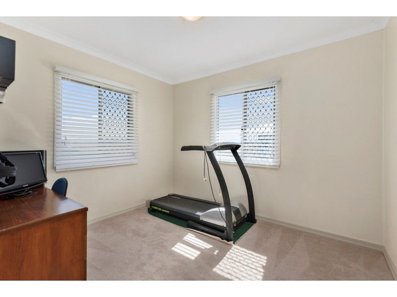 27 Free Street, Nobby QLD 4360