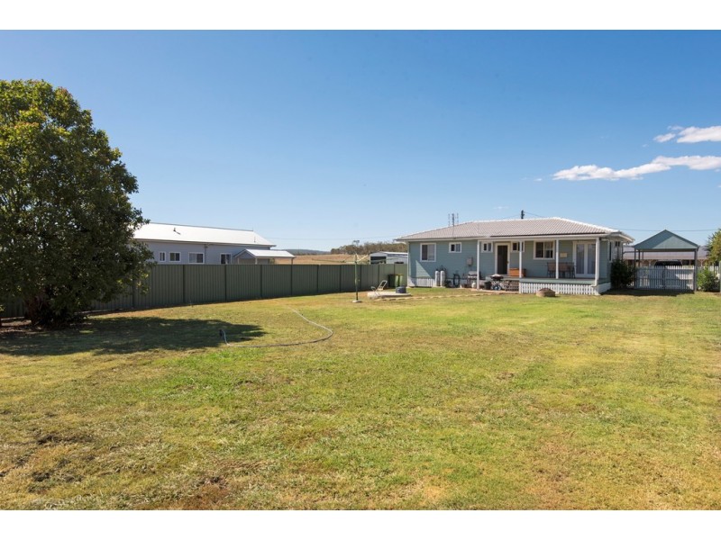 27 Free Street, Nobby QLD 4360