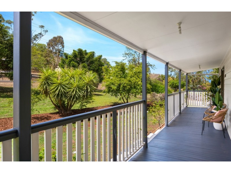 27 Redlands Drive, Gowrie Junction QLD 4352