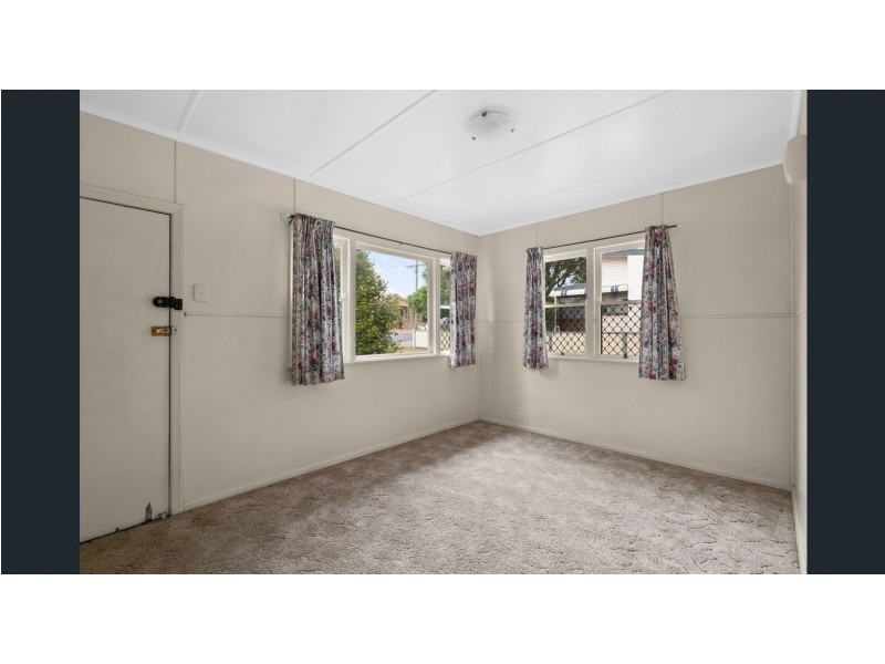 33 Gordon Avenue, Newtown QLD 4350
