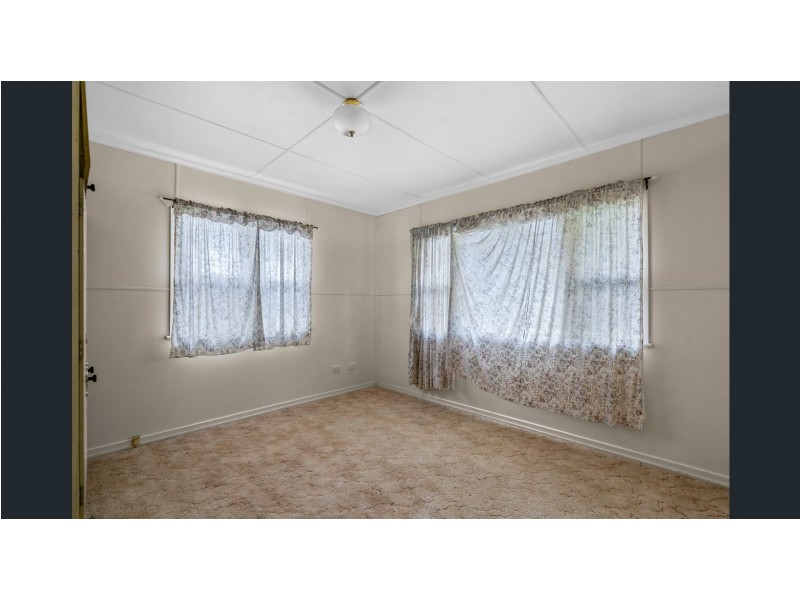 33 Gordon Avenue, Newtown QLD 4350