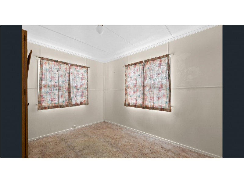 33 Gordon Avenue, Newtown QLD 4350