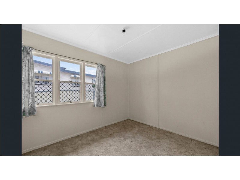 33 Gordon Avenue, Newtown QLD 4350