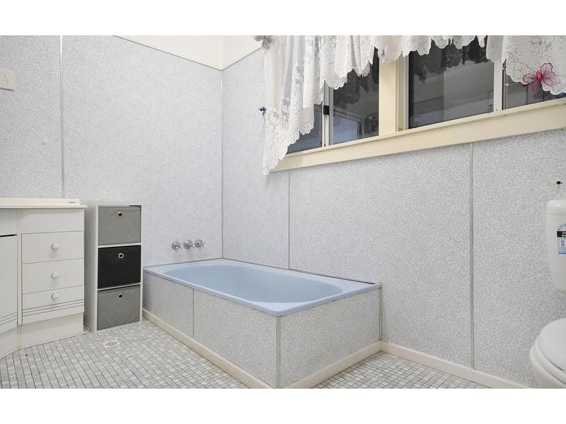 136 Dixon Lane, Greenmount East QLD 4359