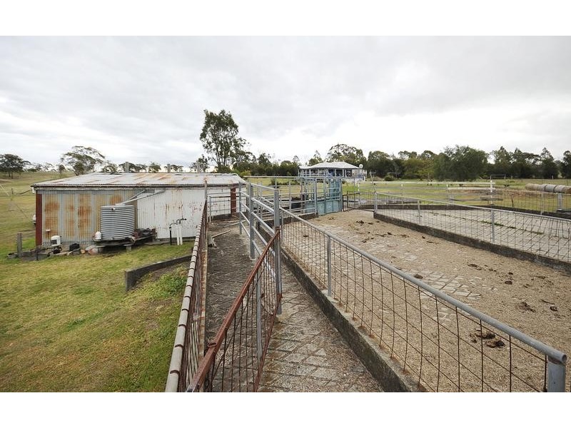 136 Dixon Lane, Greenmount East QLD 4359