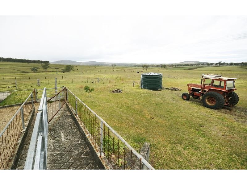 136 Dixon Lane, Greenmount East QLD 4359