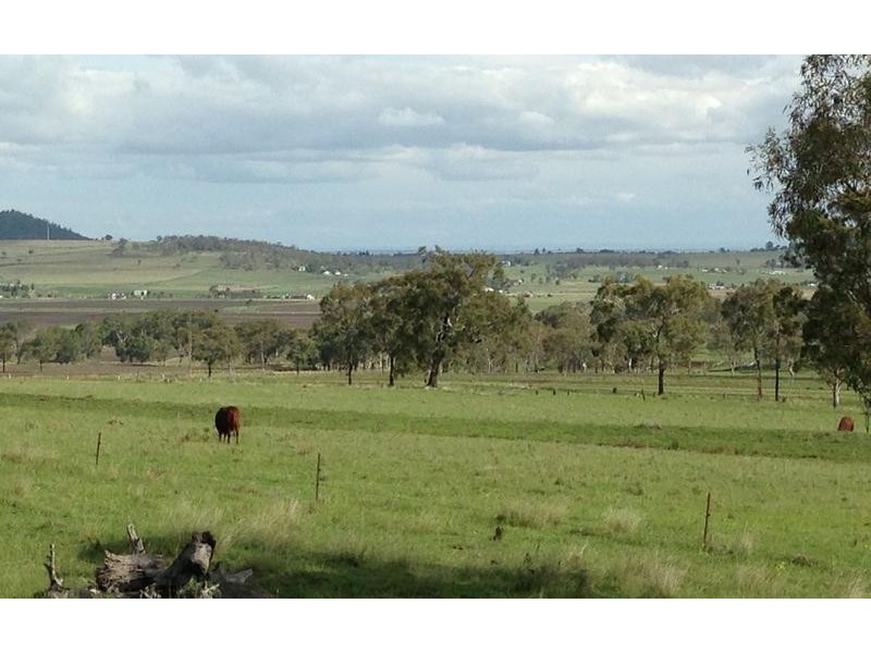 136 Dixon Lane, Greenmount East QLD 4359