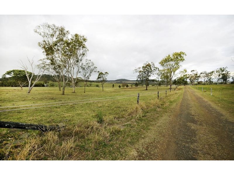 136 Dixon Lane, Greenmount East QLD 4359