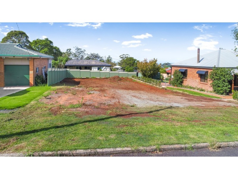 6 Bingara Street, Mount Lofty QLD 4350