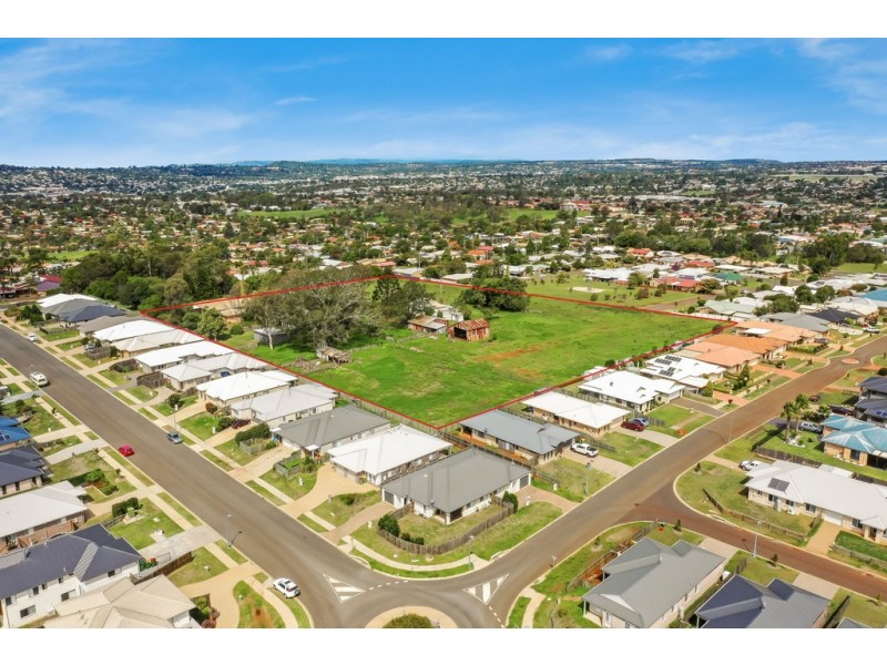 255 – 271 Greenwattle Street, Cranley QLD 4350