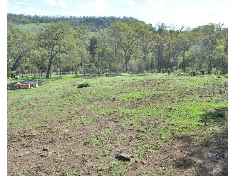 1 Clover Court, Meringandan West QLD 4352