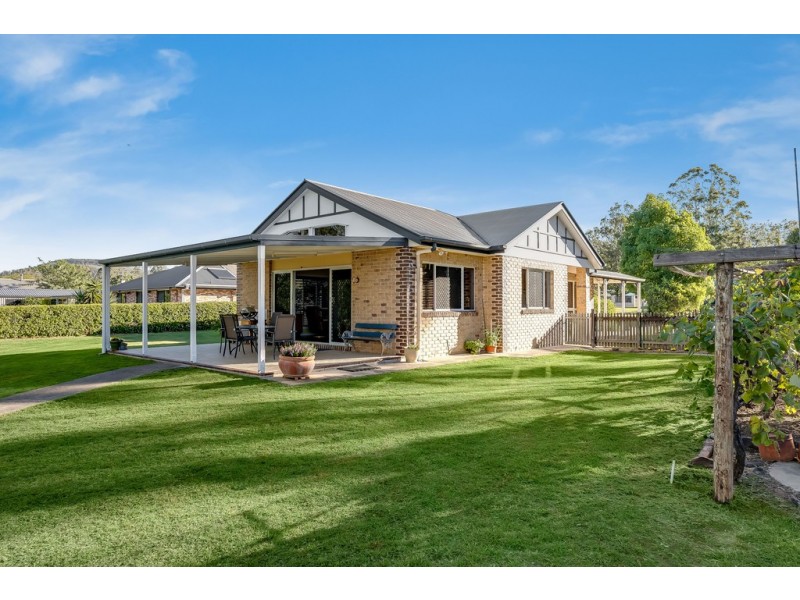 14 Parkridge Drive, Withcott QLD 4352
