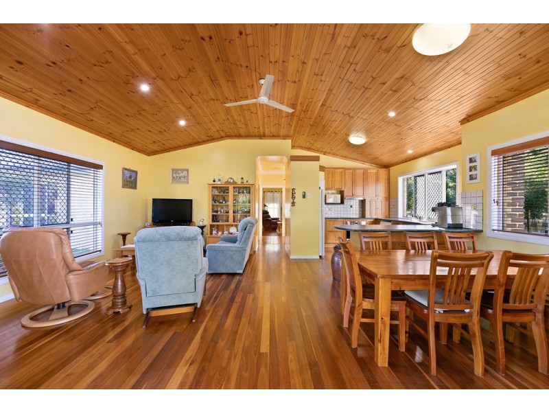 14 Parkridge Drive, Withcott QLD 4352