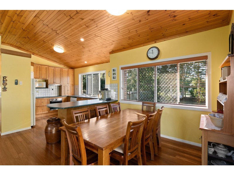 14 Parkridge Drive, Withcott QLD 4352