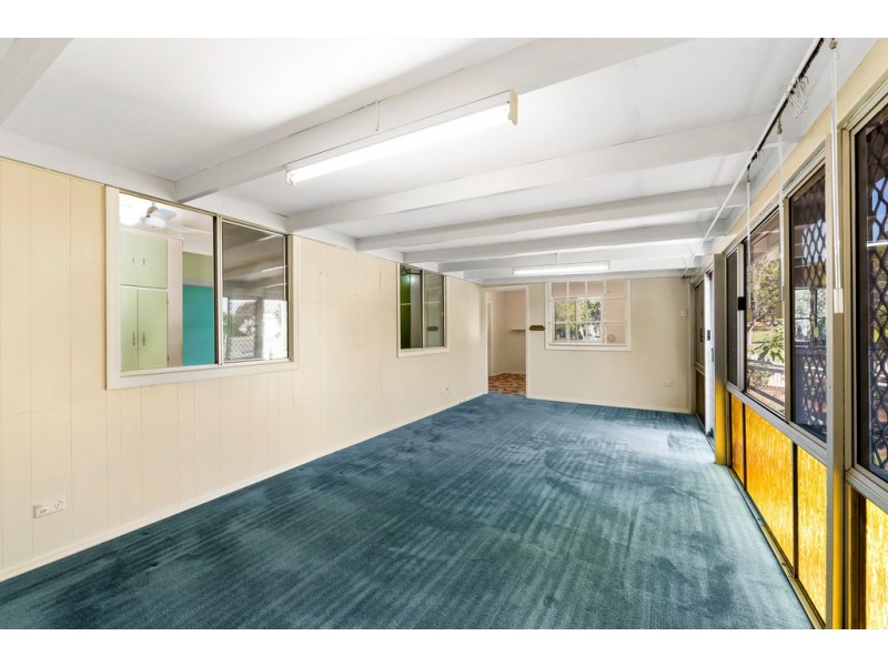 8 Blackwood Street, Harristown QLD 4350