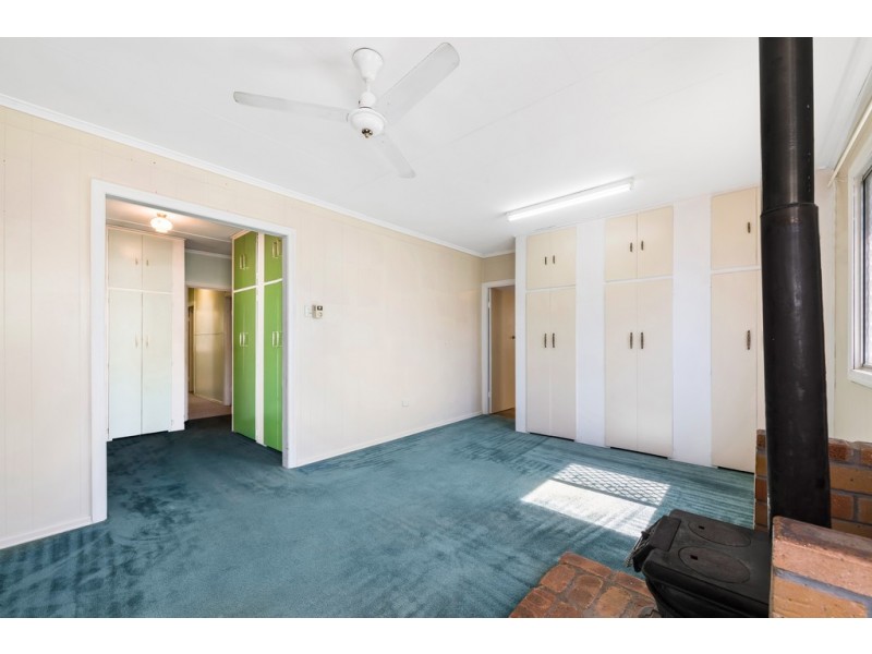 8 Blackwood Street, Harristown QLD 4350