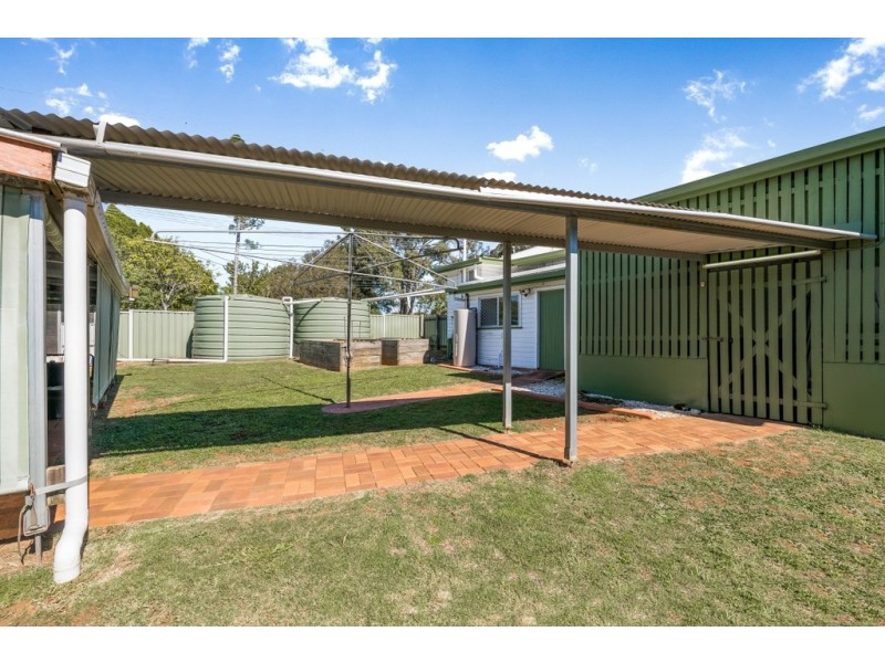 8 Blackwood Street, Harristown QLD 4350